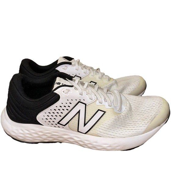 New Balance 520 White & Black‎ Running Shoes Men\'s 11 D (M520CW7) EUC main image 7